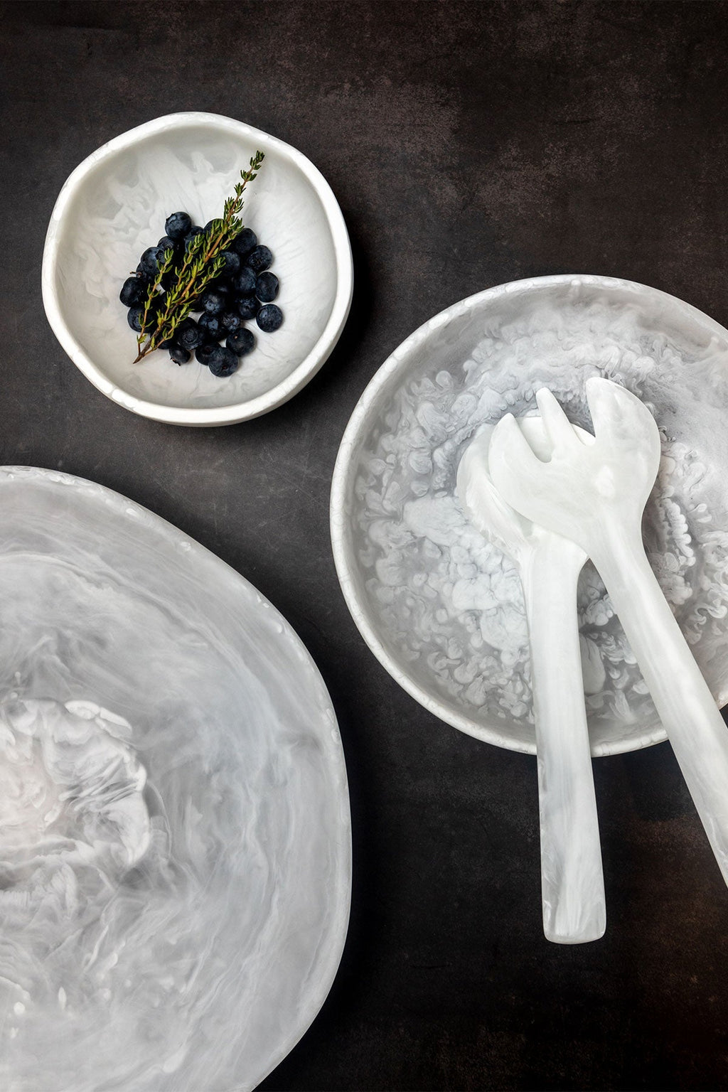 Swirl white wavy ceramic bowl