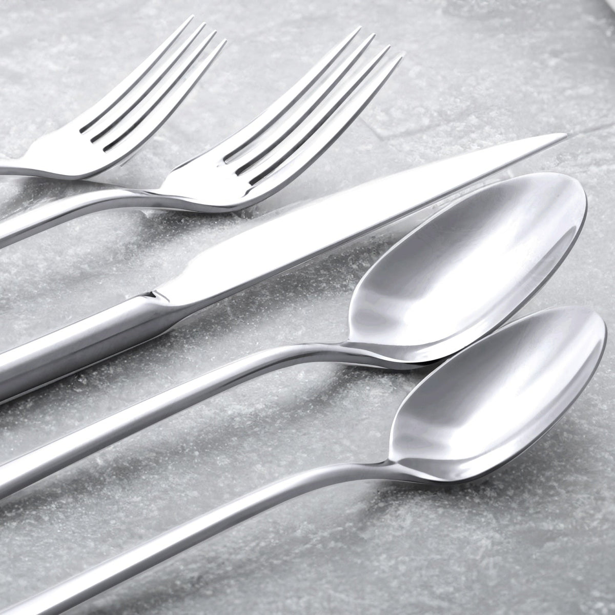 Premium Flatware Set – 18/10 Stainless Steel, Service for 4 | ESVILA