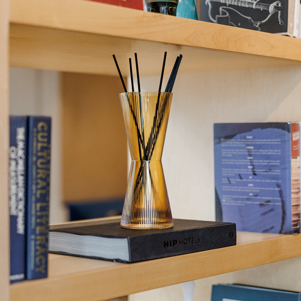 Reed Diffuser – Oud & Bergamot | OZAIZ | ESVILA