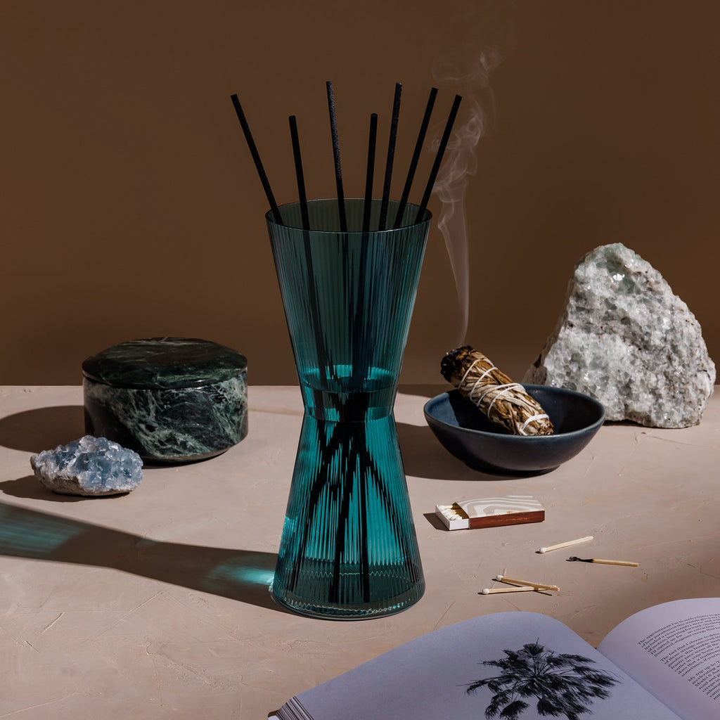 Reed Diffuser – Oud & Bergamot | OZAIZ | ESVILA