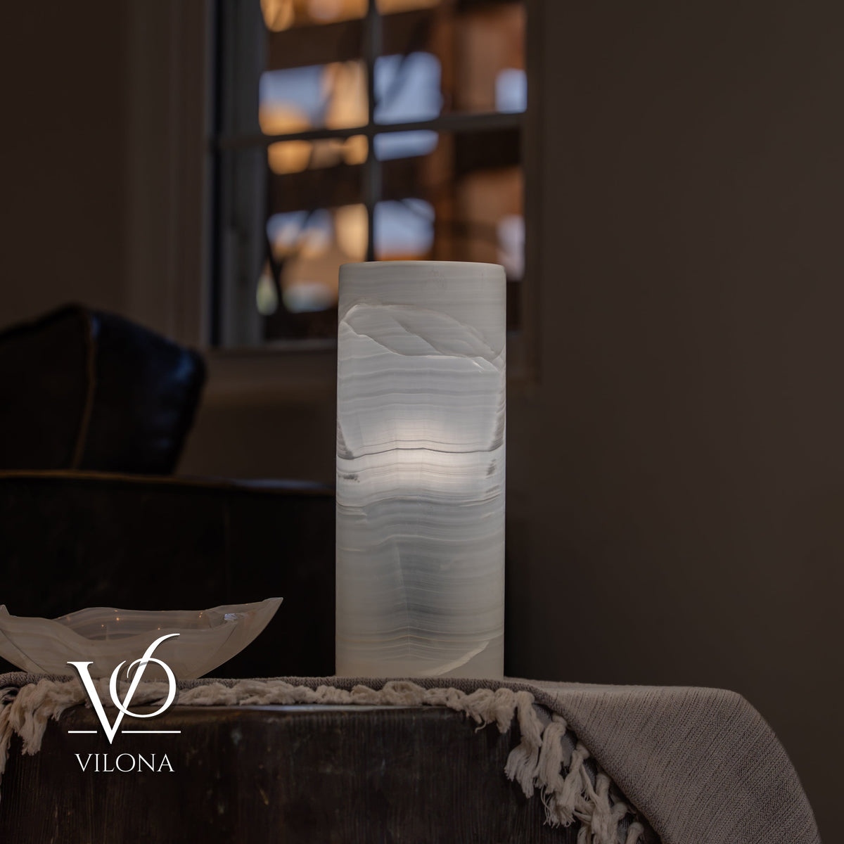 White Ice Onyx Table Lamp – 12"x4.5" Single, Handcrafted Natural Stone | ESVILA