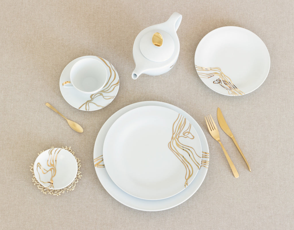 Fiume D'Oro Place Setting, 5-Piece Service for 4 | French Porcelain, Made in Portugal