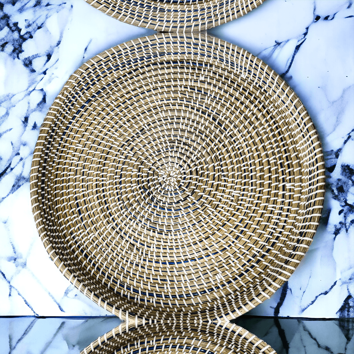 Weave handwoven natural seagrass tray