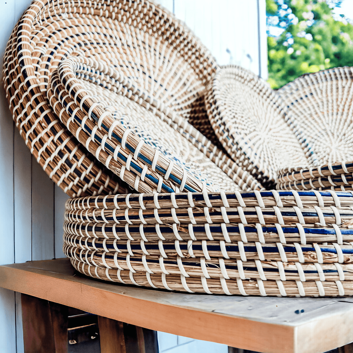 Weave handwoven natural seagrass tray