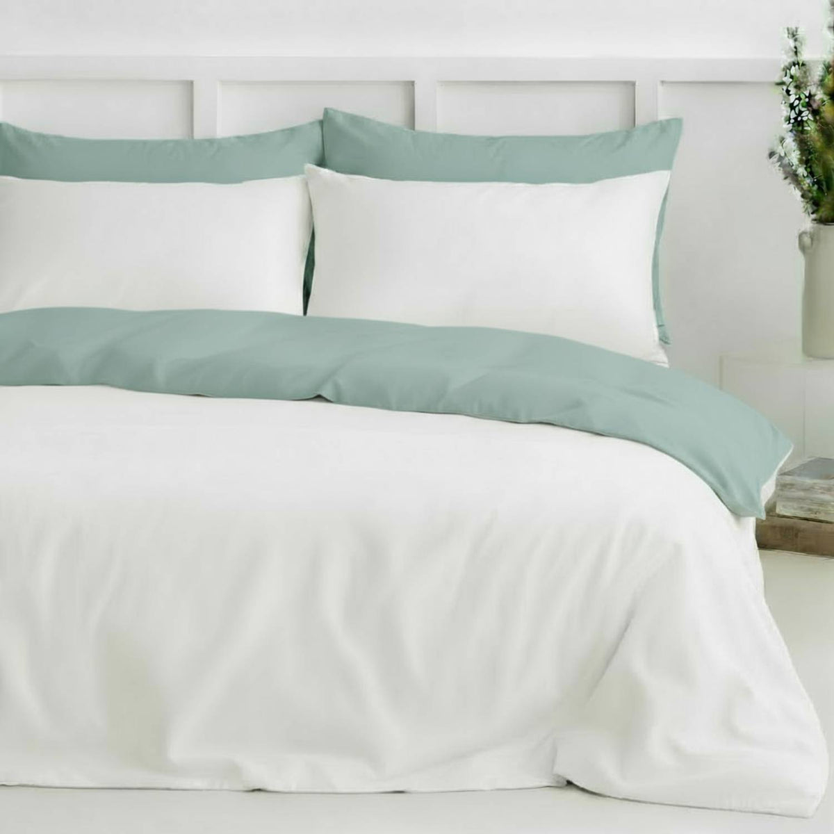 Two-tone bamboo viscose duvet cover with two shams