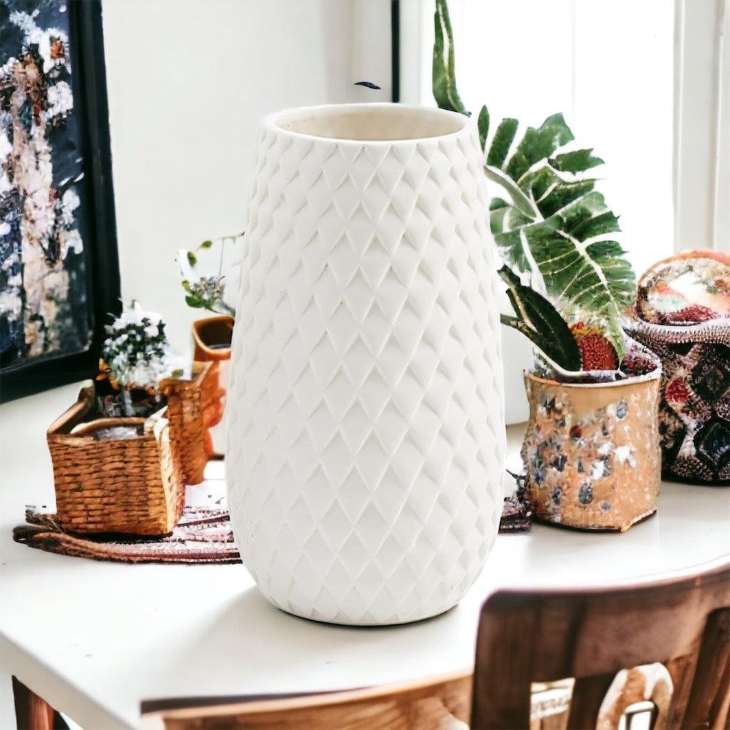 Diamond textured ceramic vase in pure white dolomite