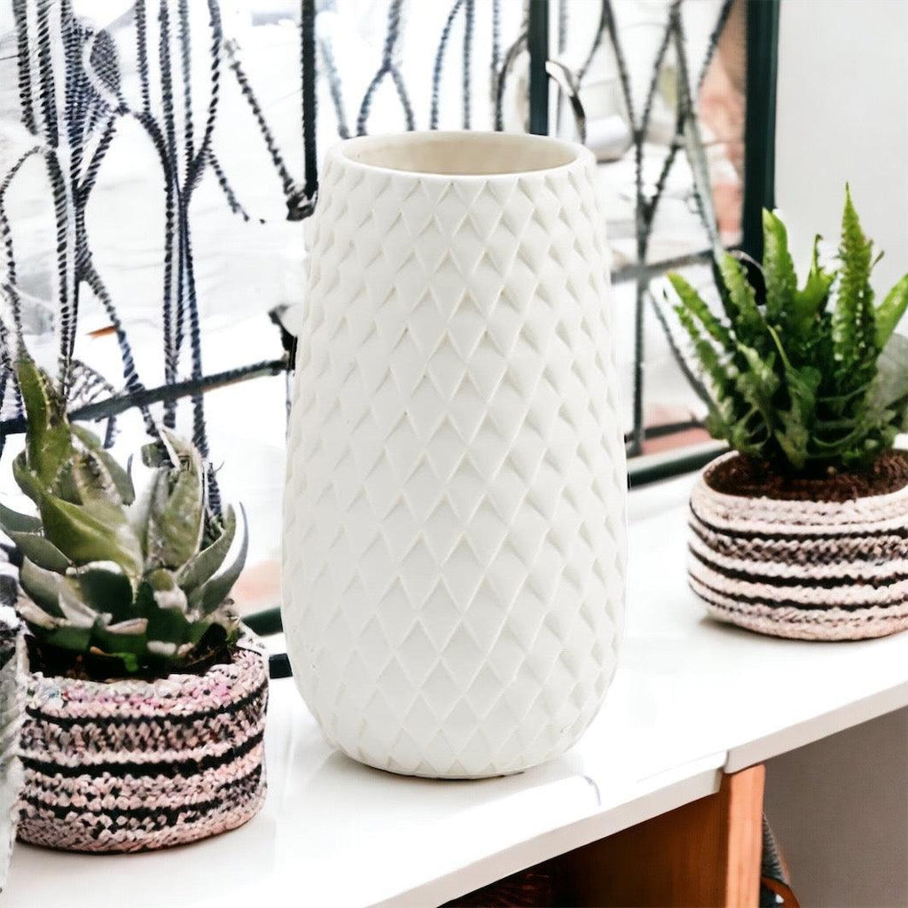 Diamond textured ceramic vase in pure white dolomite
