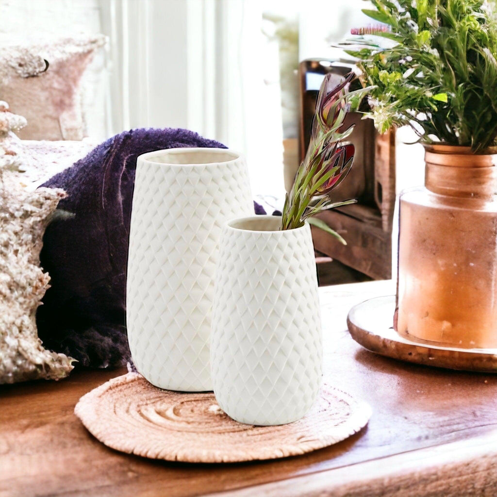 Diamond textured ceramic vase in pure white dolomite