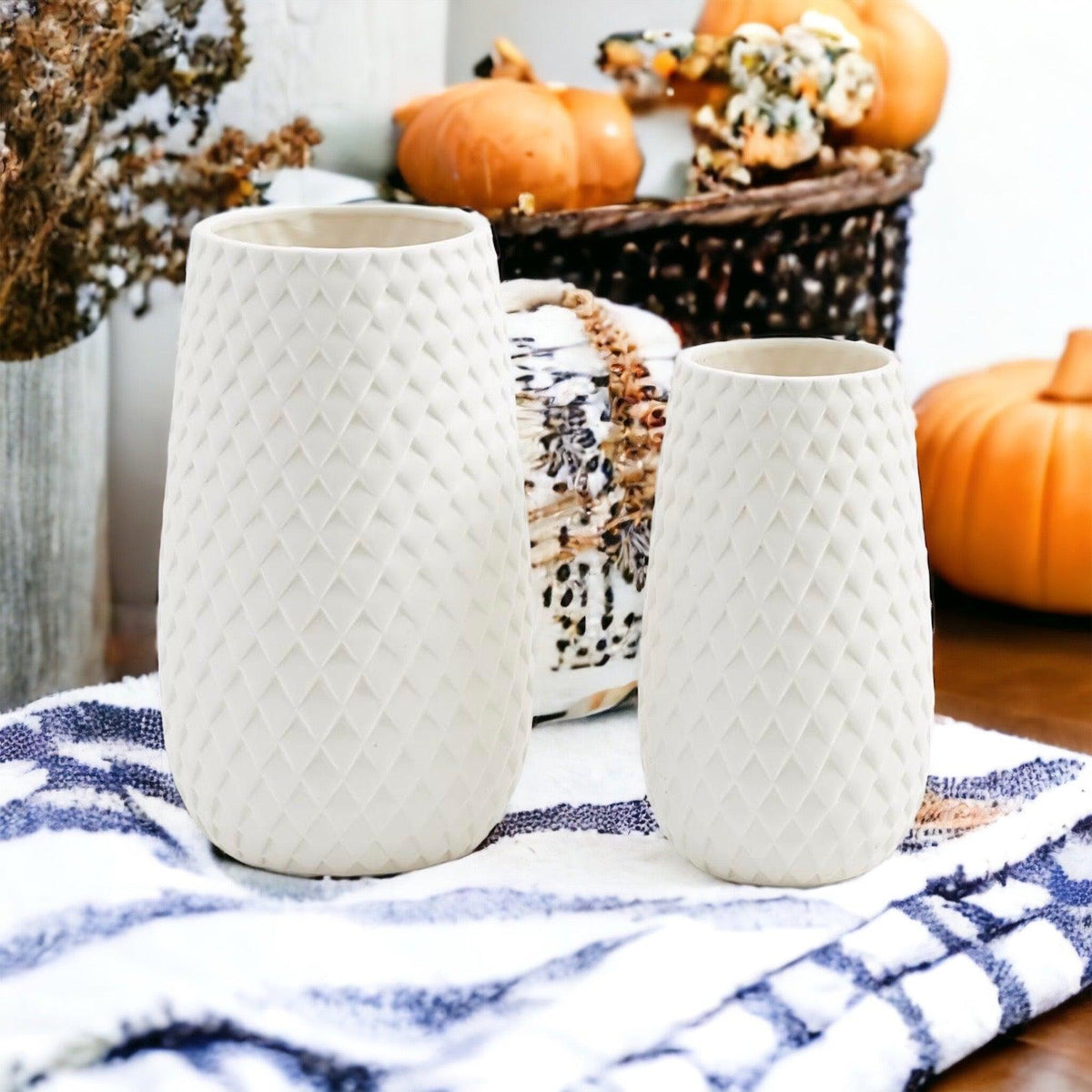 Diamond textured ceramic vase in pure white dolomite