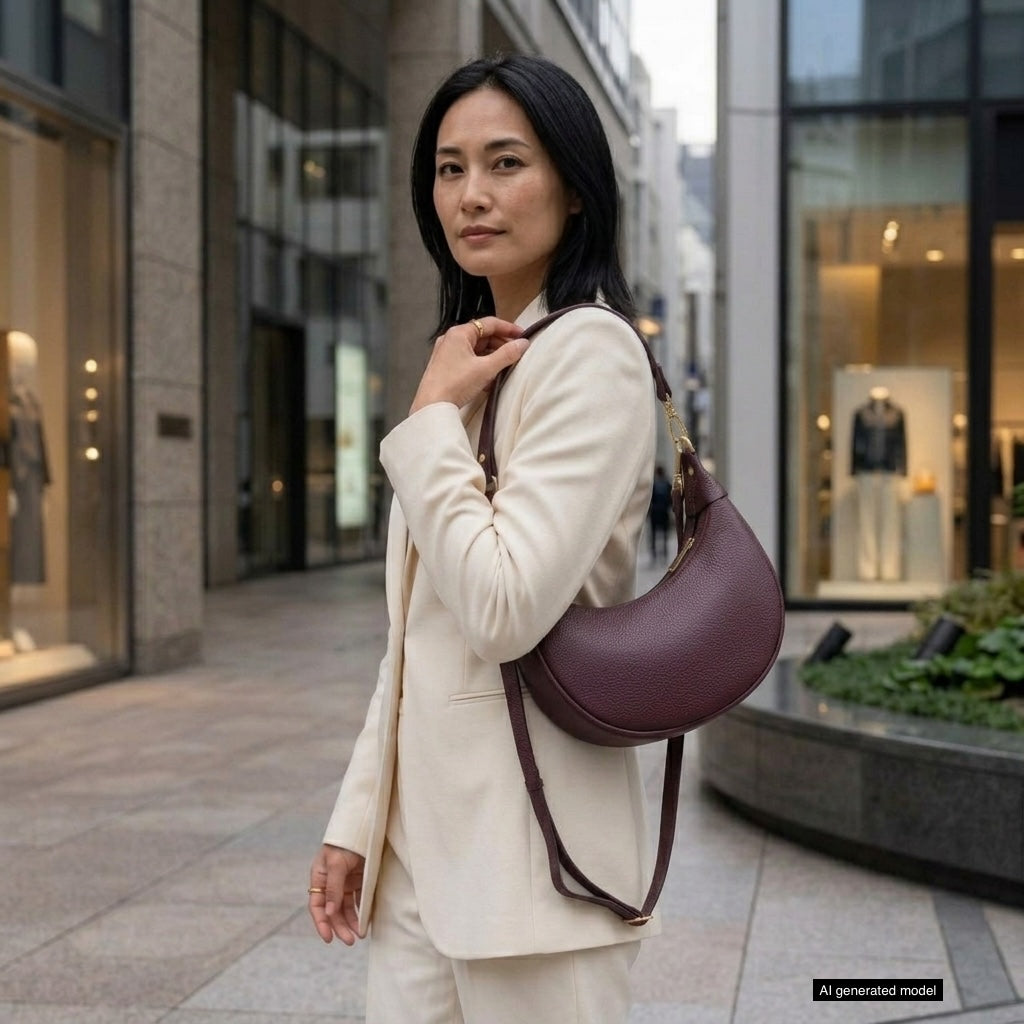 Italian full-grain leather shoulder bag Verona in black