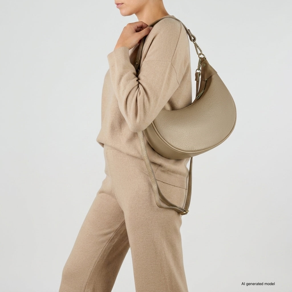 Italian full-grain leather shoulder bag Verona in black